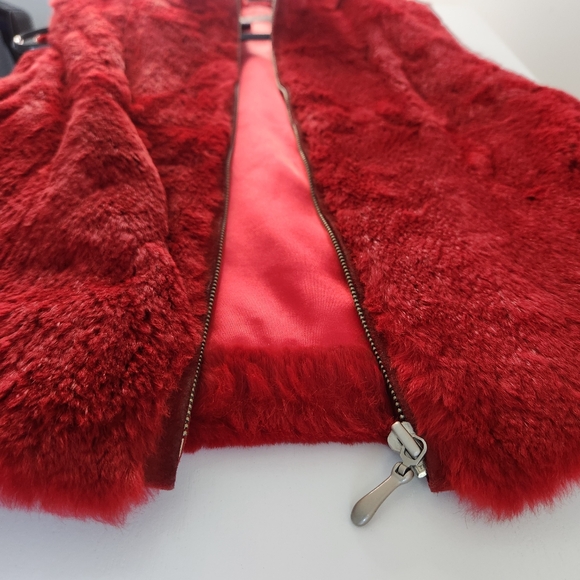 Bisou Bisou Authentic Red Spanish Rabbit Fur Vest - Picture 8 of 11